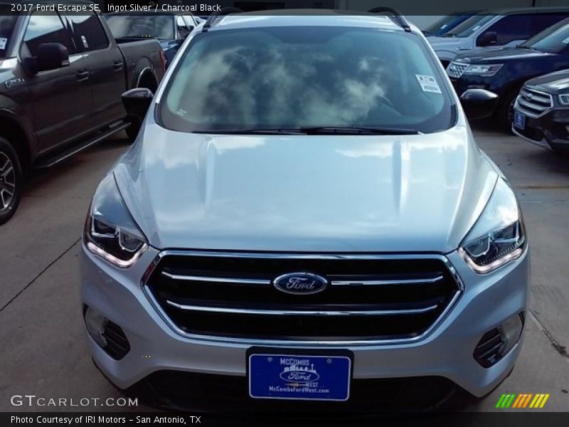 Ingot Silver / Charcoal Black 2017 Ford Escape SE