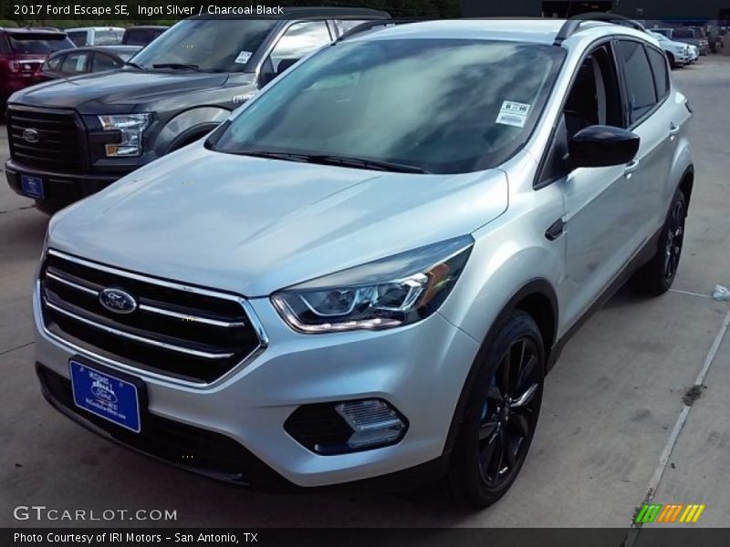 Ingot Silver / Charcoal Black 2017 Ford Escape SE