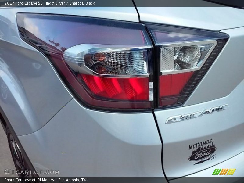 Ingot Silver / Charcoal Black 2017 Ford Escape SE