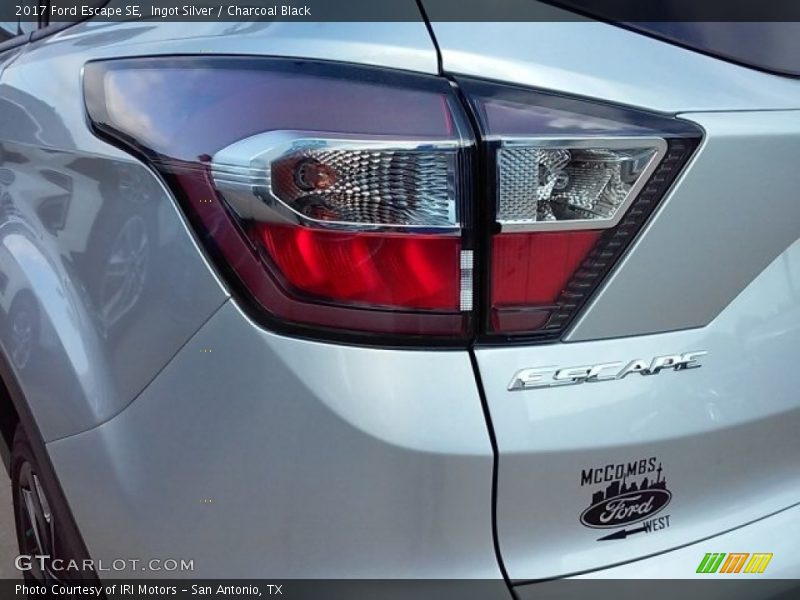 Ingot Silver / Charcoal Black 2017 Ford Escape SE
