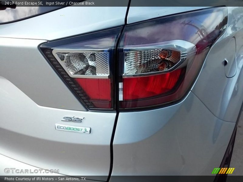 Ingot Silver / Charcoal Black 2017 Ford Escape SE