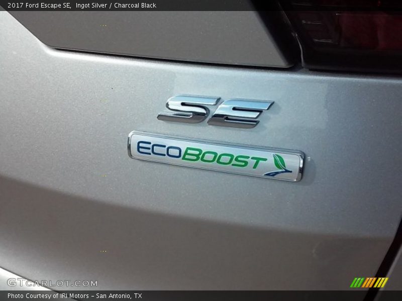 Ingot Silver / Charcoal Black 2017 Ford Escape SE