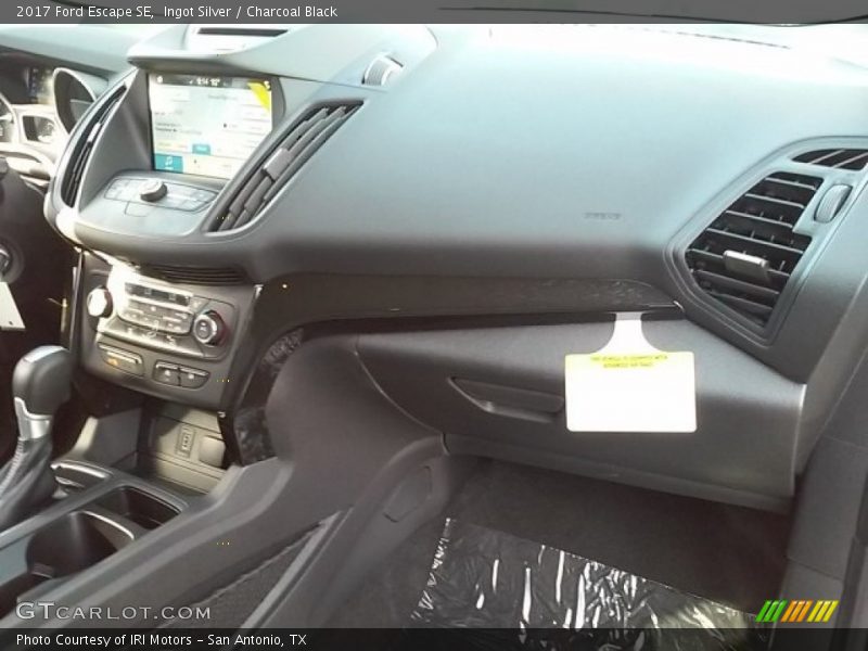 Ingot Silver / Charcoal Black 2017 Ford Escape SE