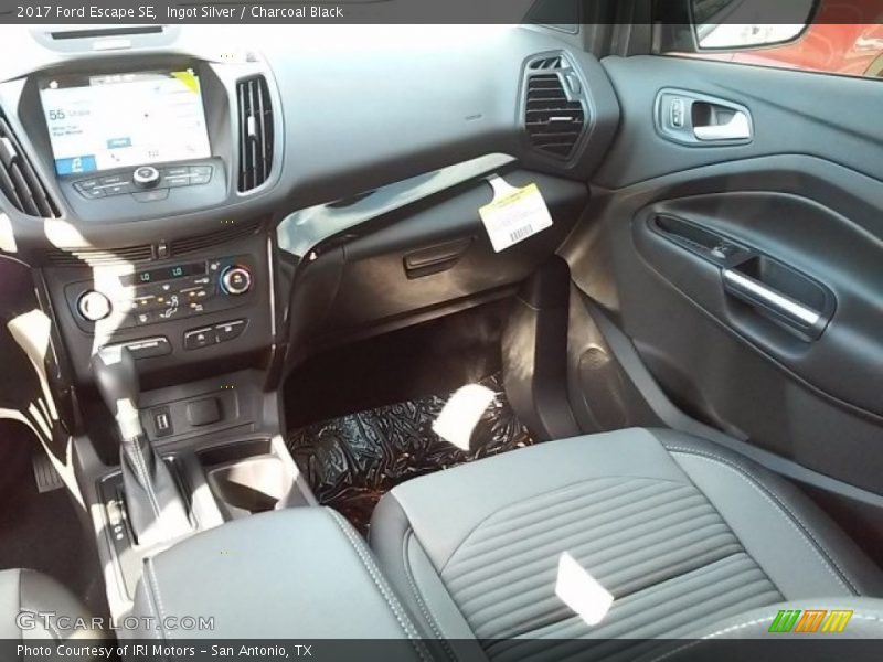 Ingot Silver / Charcoal Black 2017 Ford Escape SE