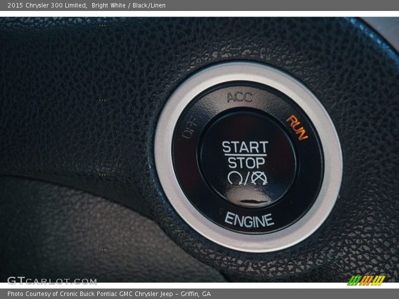 Bright White / Black/Linen 2015 Chrysler 300 Limited
