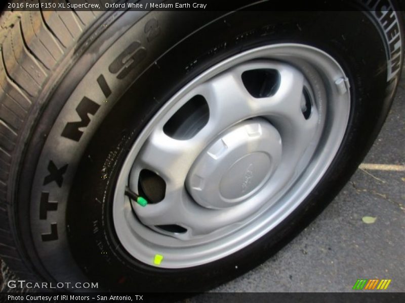 Oxford White / Medium Earth Gray 2016 Ford F150 XL SuperCrew