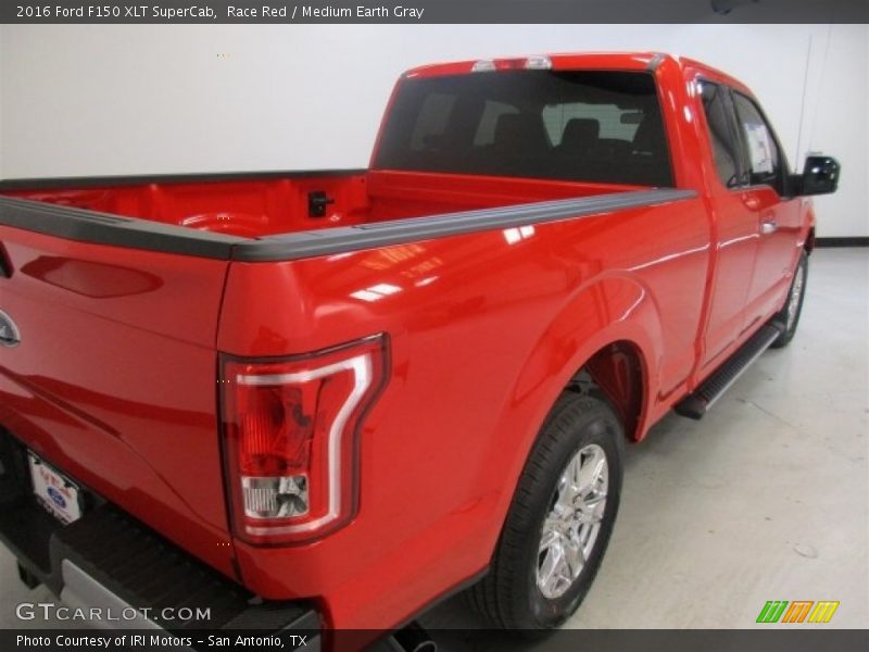 Race Red / Medium Earth Gray 2016 Ford F150 XLT SuperCab