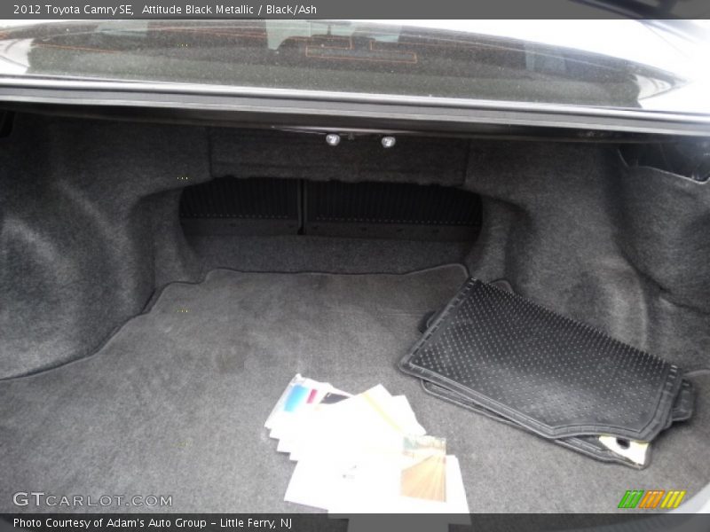 Attitude Black Metallic / Black/Ash 2012 Toyota Camry SE
