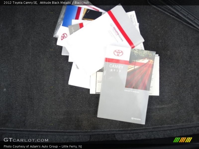 Attitude Black Metallic / Black/Ash 2012 Toyota Camry SE