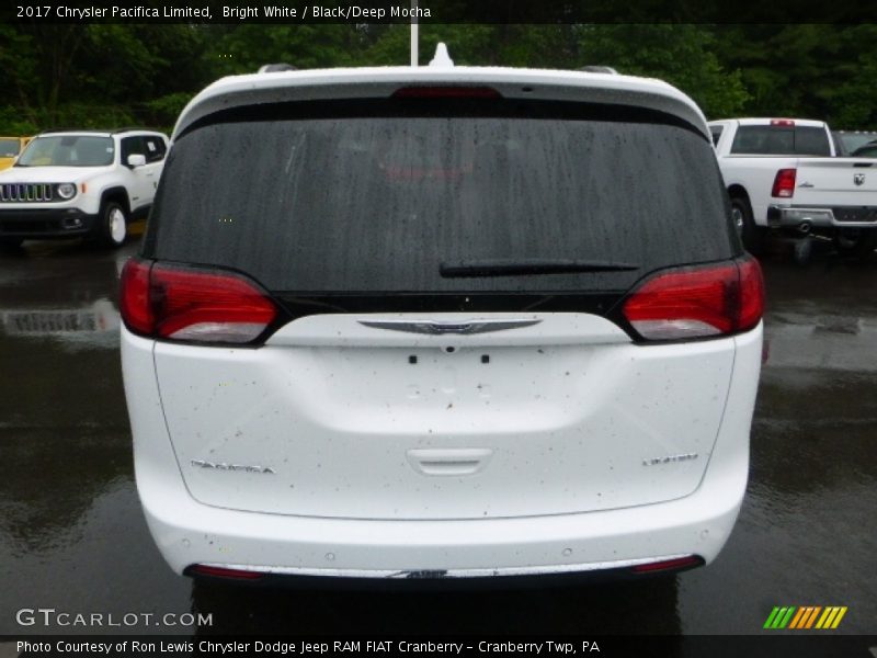 Bright White / Black/Deep Mocha 2017 Chrysler Pacifica Limited
