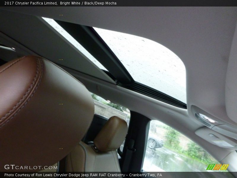 Bright White / Black/Deep Mocha 2017 Chrysler Pacifica Limited