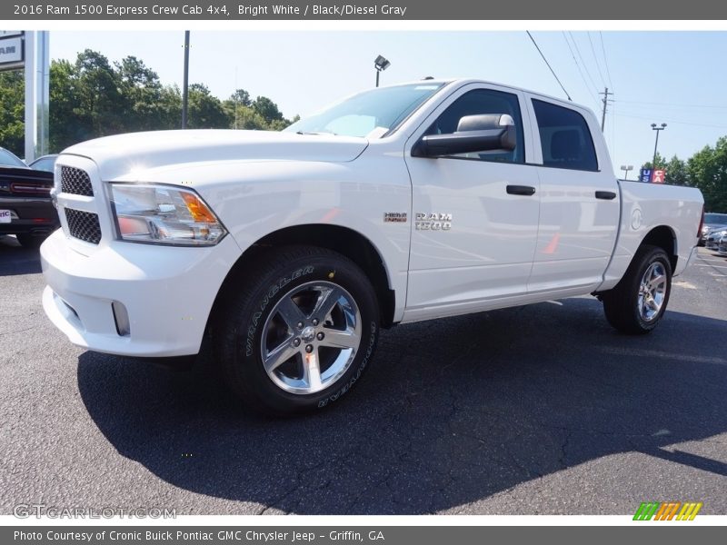 Bright White / Black/Diesel Gray 2016 Ram 1500 Express Crew Cab 4x4