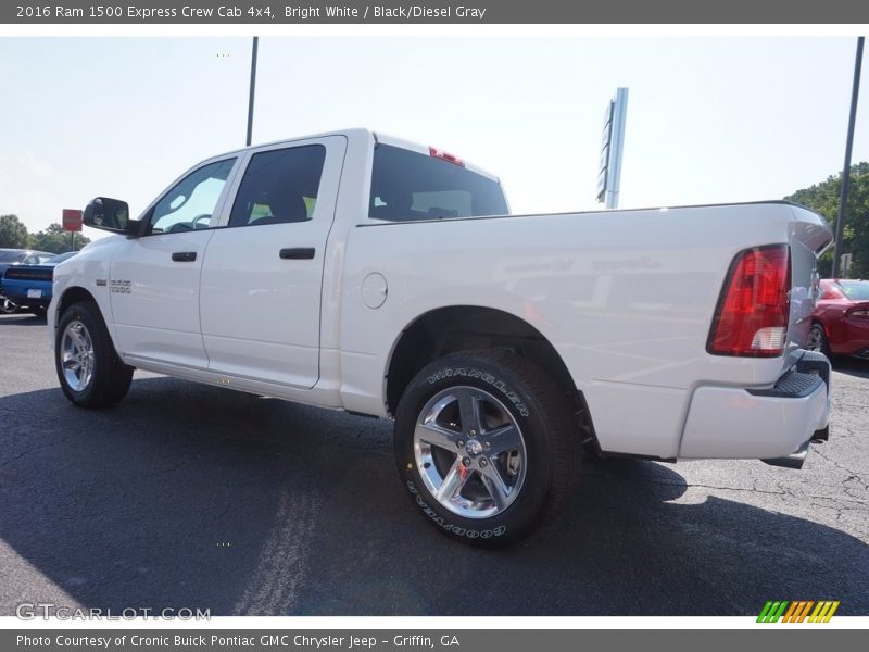 Bright White / Black/Diesel Gray 2016 Ram 1500 Express Crew Cab 4x4