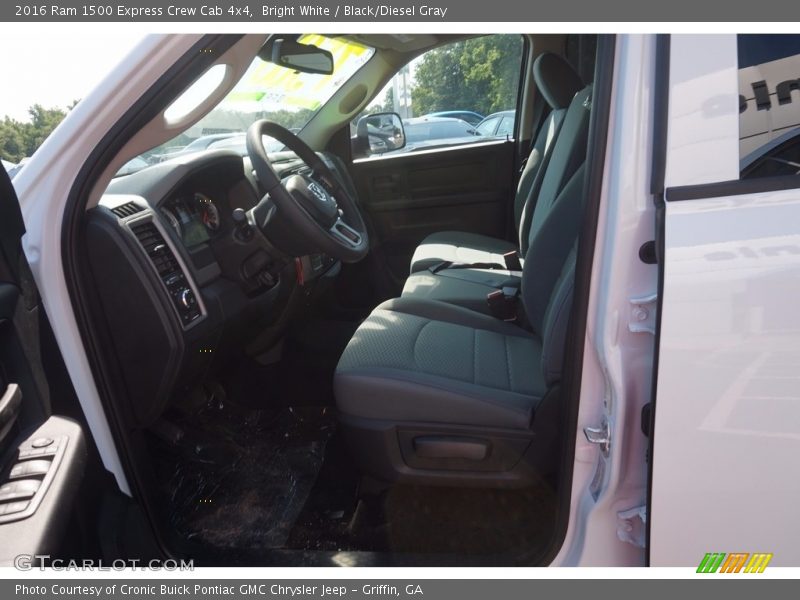 Bright White / Black/Diesel Gray 2016 Ram 1500 Express Crew Cab 4x4