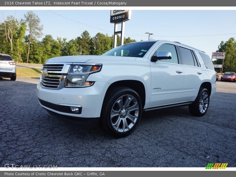 Iridescent Pearl Tricoat / Cocoa/Mahogany 2016 Chevrolet Tahoe LTZ