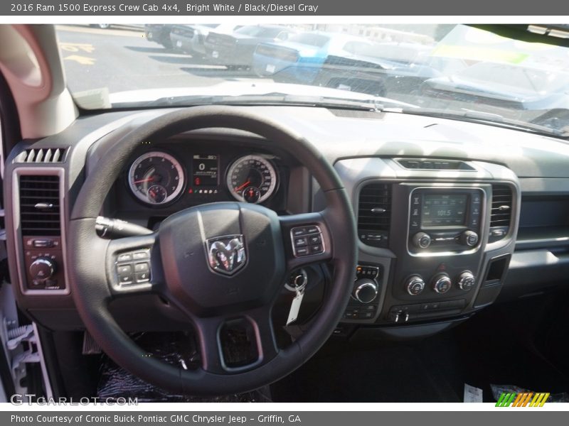 Bright White / Black/Diesel Gray 2016 Ram 1500 Express Crew Cab 4x4