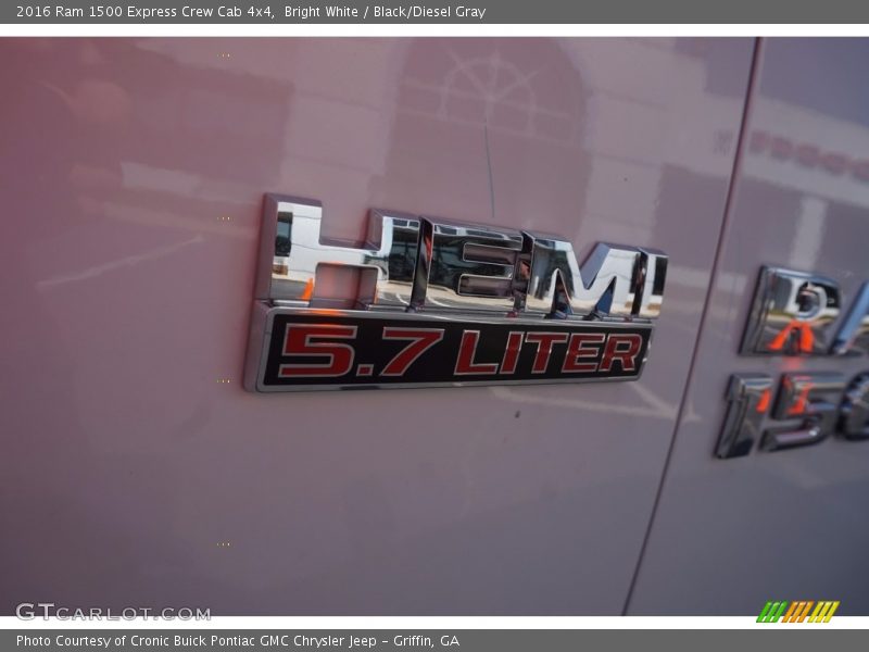 Bright White / Black/Diesel Gray 2016 Ram 1500 Express Crew Cab 4x4