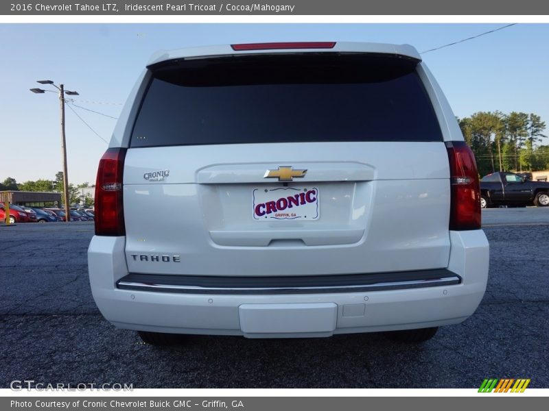 Iridescent Pearl Tricoat / Cocoa/Mahogany 2016 Chevrolet Tahoe LTZ