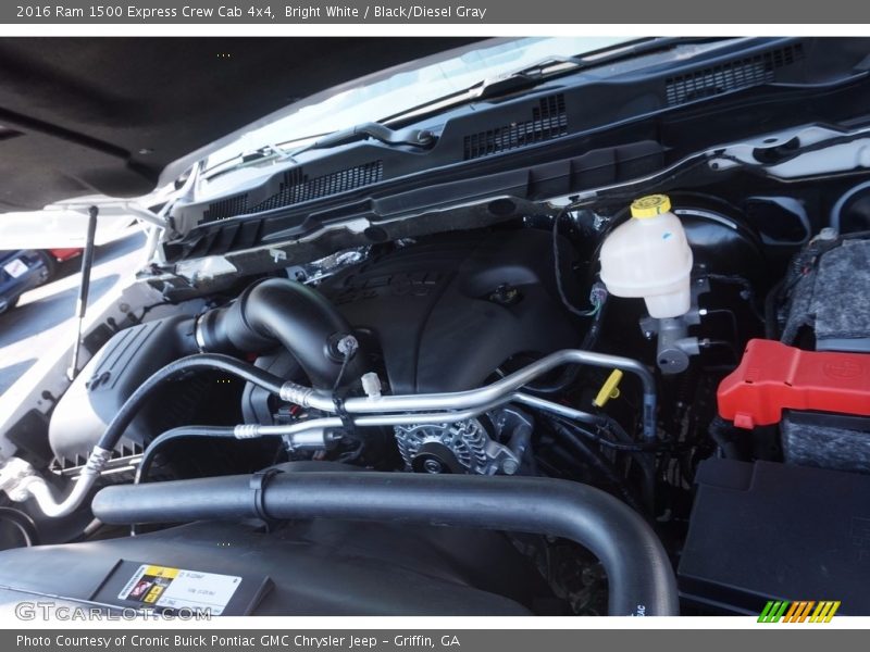 Bright White / Black/Diesel Gray 2016 Ram 1500 Express Crew Cab 4x4