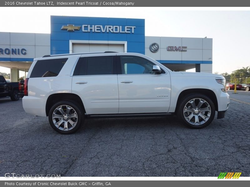 Iridescent Pearl Tricoat / Cocoa/Mahogany 2016 Chevrolet Tahoe LTZ
