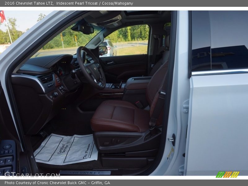 Iridescent Pearl Tricoat / Cocoa/Mahogany 2016 Chevrolet Tahoe LTZ