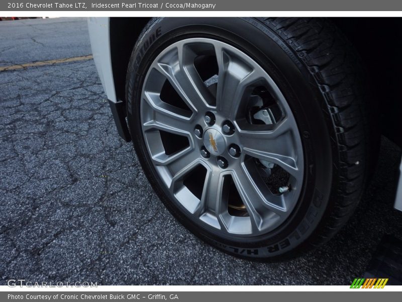 Iridescent Pearl Tricoat / Cocoa/Mahogany 2016 Chevrolet Tahoe LTZ