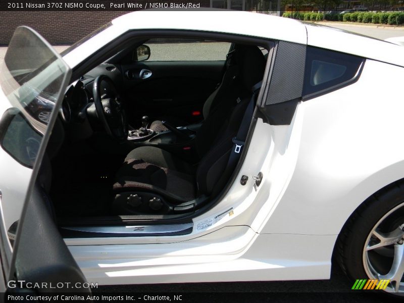 Pearl White / NISMO Black/Red 2011 Nissan 370Z NISMO Coupe