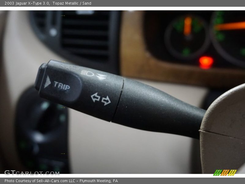 Topaz Metallic / Sand 2003 Jaguar X-Type 3.0