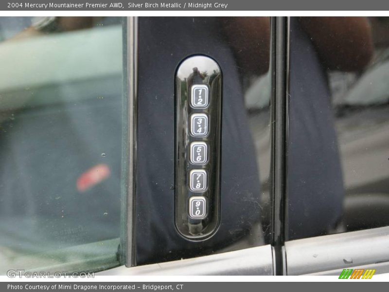 Silver Birch Metallic / Midnight Grey 2004 Mercury Mountaineer Premier AWD