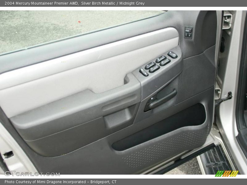 Silver Birch Metallic / Midnight Grey 2004 Mercury Mountaineer Premier AWD