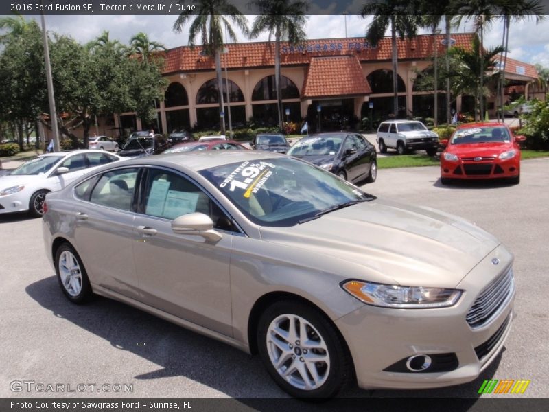 Tectonic Metallic / Dune 2016 Ford Fusion SE