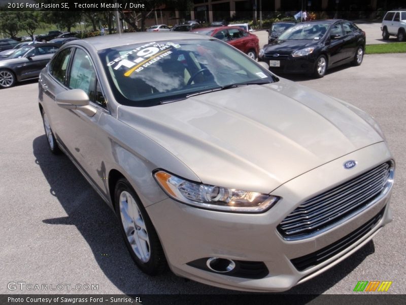 Tectonic Metallic / Dune 2016 Ford Fusion SE