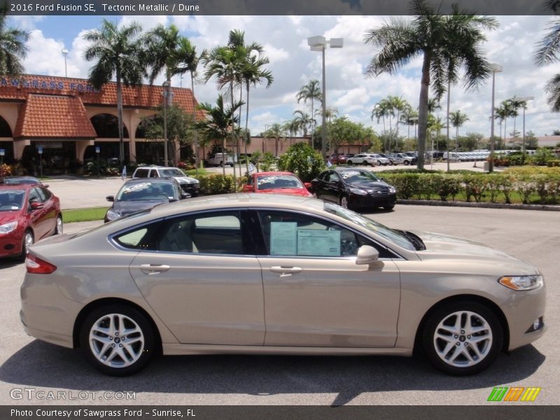 Tectonic Metallic / Dune 2016 Ford Fusion SE