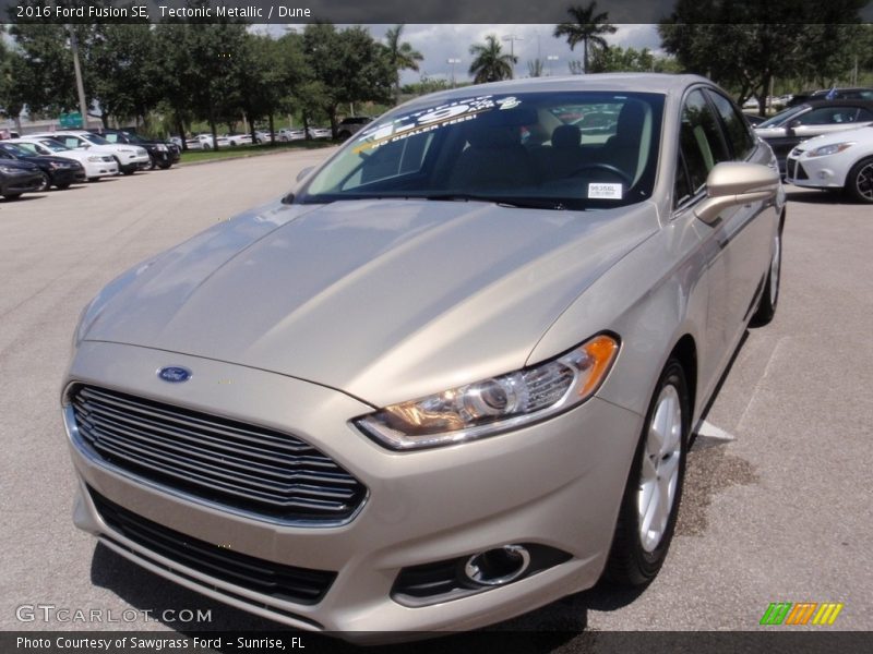 Tectonic Metallic / Dune 2016 Ford Fusion SE