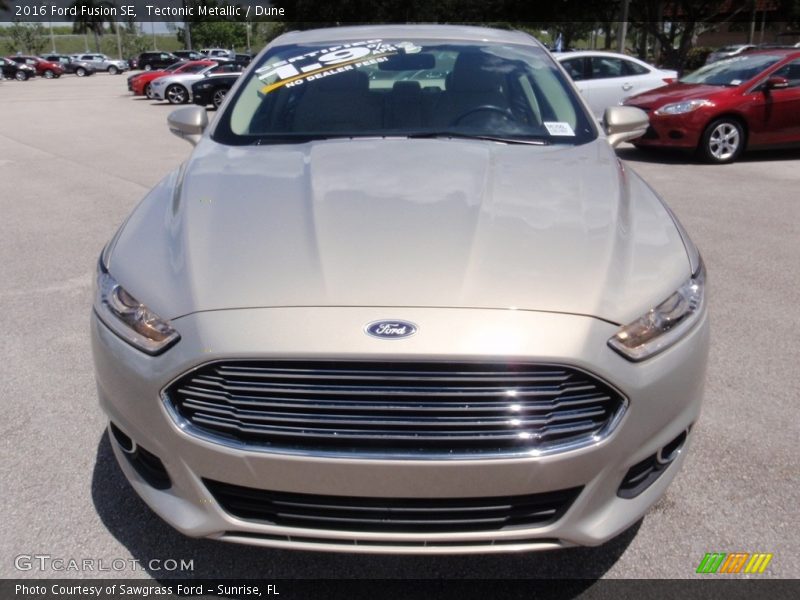 Tectonic Metallic / Dune 2016 Ford Fusion SE