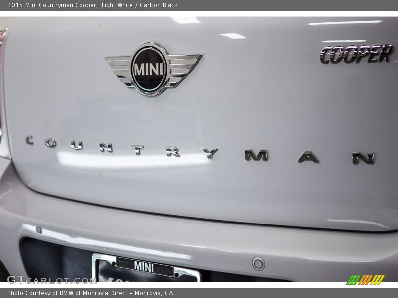 Light White / Carbon Black 2015 Mini Countryman Cooper