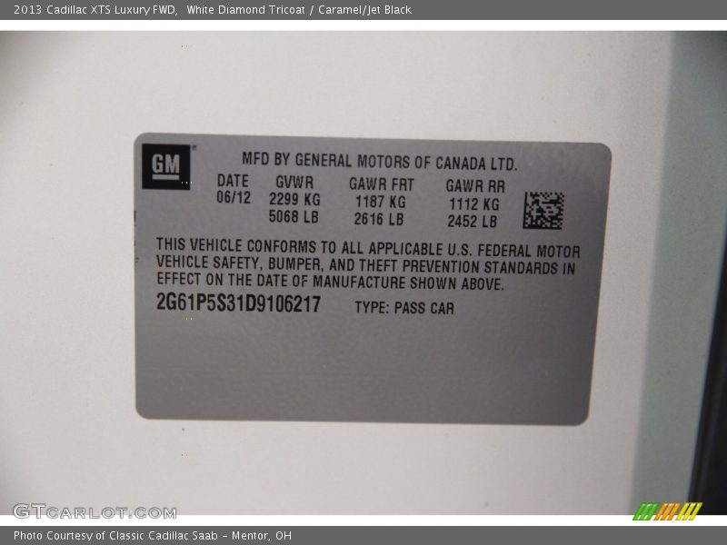 White Diamond Tricoat / Caramel/Jet Black 2013 Cadillac XTS Luxury FWD