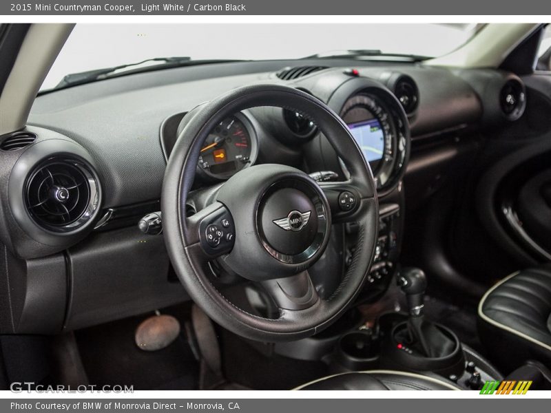 Light White / Carbon Black 2015 Mini Countryman Cooper