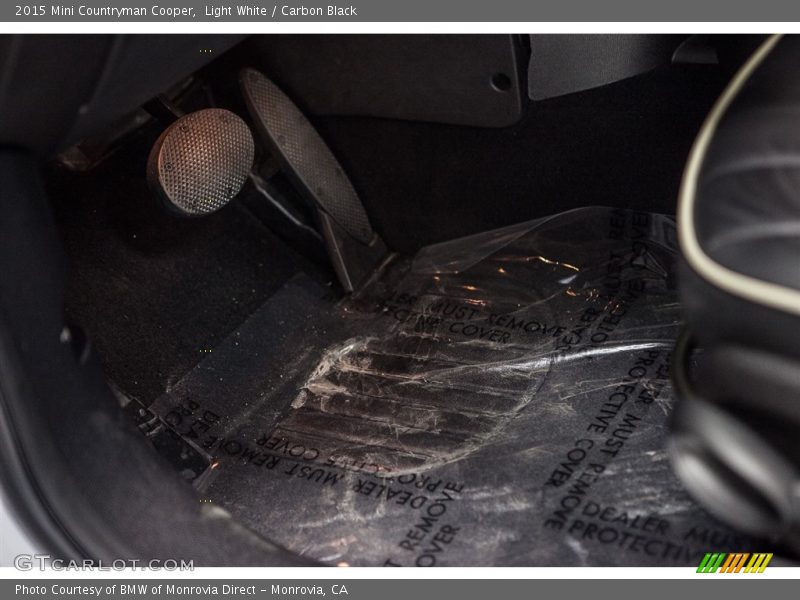 Light White / Carbon Black 2015 Mini Countryman Cooper