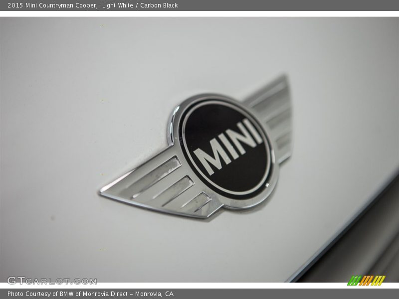 Light White / Carbon Black 2015 Mini Countryman Cooper
