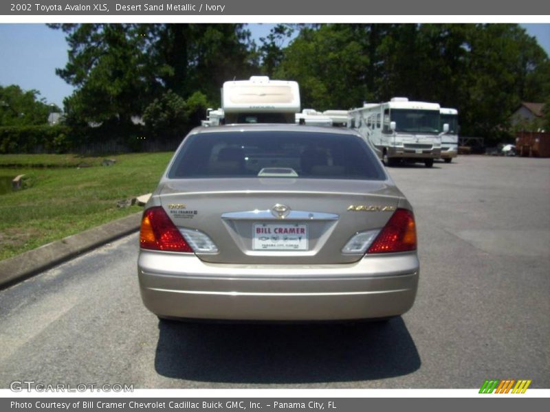 Desert Sand Metallic / Ivory 2002 Toyota Avalon XLS