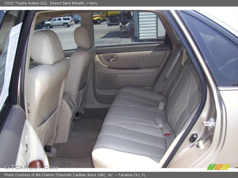 Desert Sand Metallic / Ivory 2002 Toyota Avalon XLS