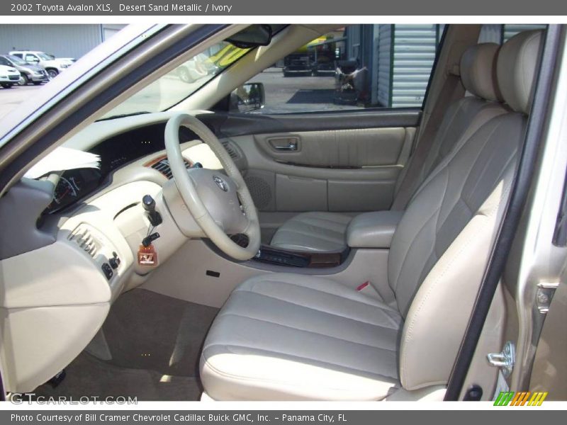 Desert Sand Metallic / Ivory 2002 Toyota Avalon XLS