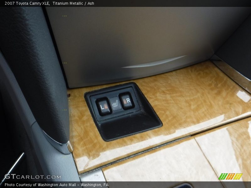 Titanium Metallic / Ash 2007 Toyota Camry XLE