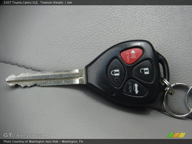 Titanium Metallic / Ash 2007 Toyota Camry XLE