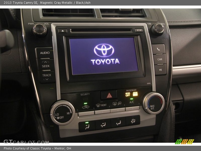 Magnetic Gray Metallic / Black/Ash 2013 Toyota Camry SE