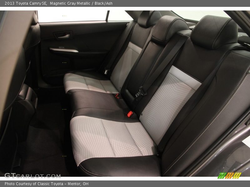 Magnetic Gray Metallic / Black/Ash 2013 Toyota Camry SE