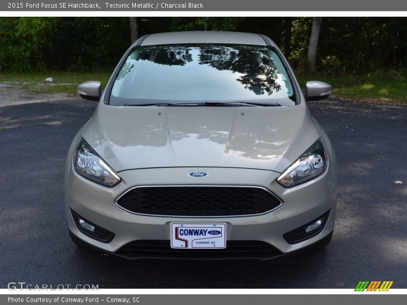 Tectonic Metallic / Charcoal Black 2015 Ford Focus SE Hatchback