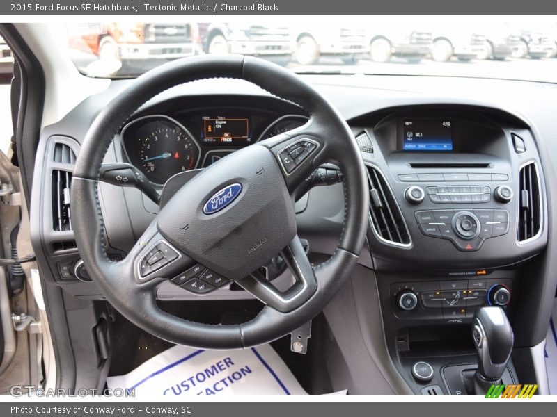 Tectonic Metallic / Charcoal Black 2015 Ford Focus SE Hatchback