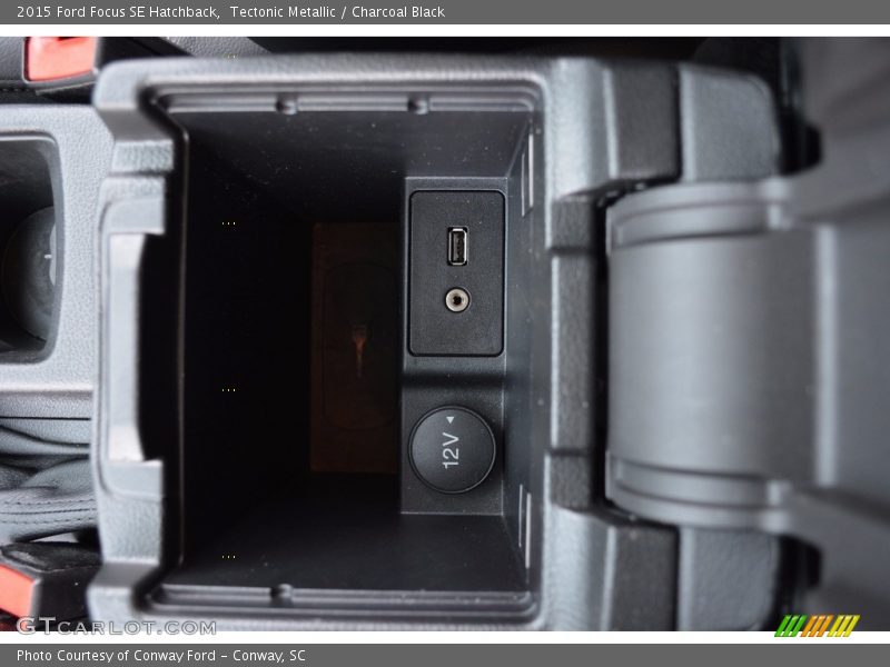 Tectonic Metallic / Charcoal Black 2015 Ford Focus SE Hatchback